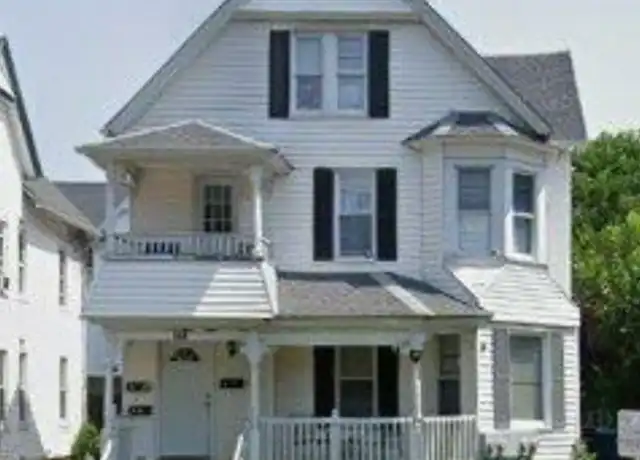 Property at 559 Main St Unit 3rd Floor, West Springfield, MA, 01089, 1 bed, 1 bath, [object Object]