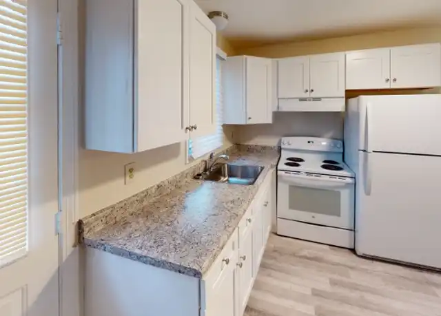 Property at 9 Park St Unit 10, Stafford Springs, CT, 06076, 2 beds, 1 bath, [object Object]