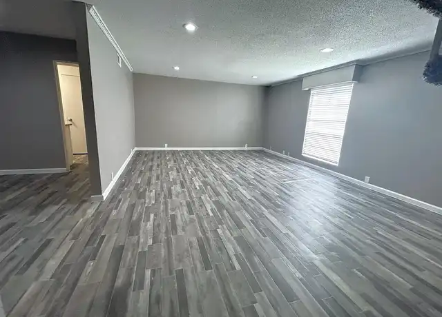 Property at Regents Walk - 777 Bateswood Dr, Houston, TX, 77079, 2 beds, 1.5-2 baths, [object Object]