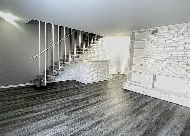 Property at Regents Walk - 777 Bateswood Dr, Houston, TX, 77079, 2 beds, 1.5-2 baths, [object Object]