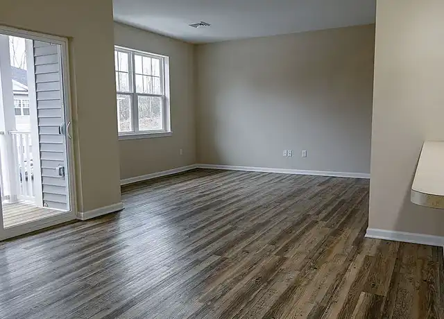 Property at Fairway Woods of Troy - 171 Oakwood Ave, Troy, NY, 12182, 1 bed, 1 bath, [object Object]