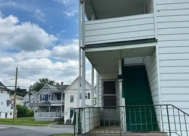 Property at 111 W Grove St Unit 3, Dunmore, PA, 18509, 1 bed, 1 bath, [object Object]