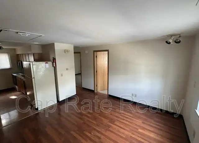 Property at 27 W 8th Ave Unit h, Columbus, OH, 43201, 2 beds, 1 bath, [object Object]