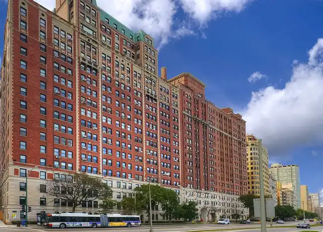 Property at 3240 N Lake Shore Dr, Chicago, IL, 60657, 3-5 beds, 3-4 baths, [object Object]