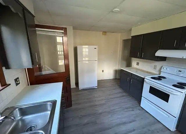 Property at 96 Elm St, Pittsfield, MA, 01201, 1 bed, 1 bath, [object Object]