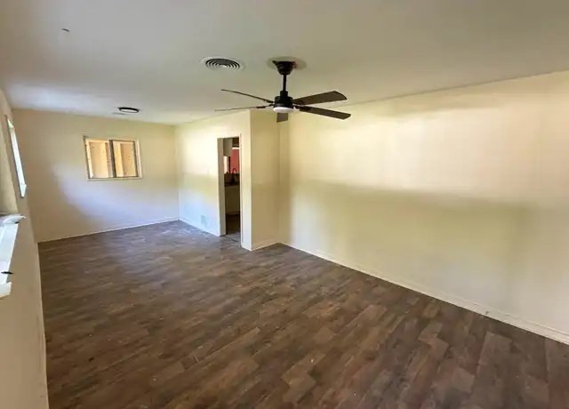 Property at 3074 Lakewood Dr, Jackson, MS, 39212, 3 beds, 1 bath, [object Object]