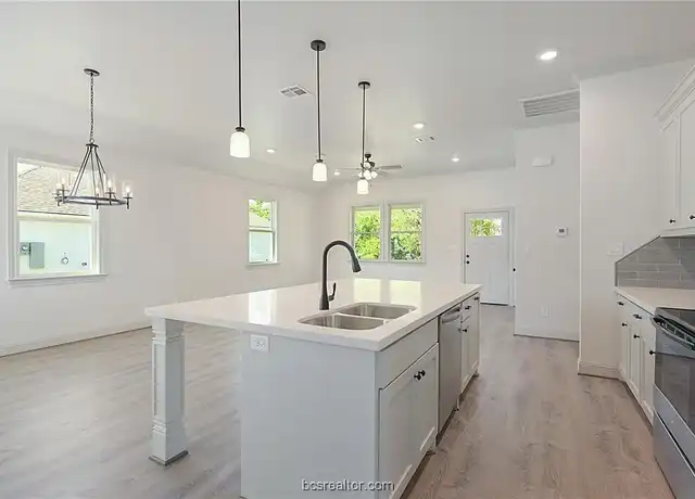 Property at 1510 Echols St, Bryan, TX, 77801, 3 beds, 2 baths, [object Object]