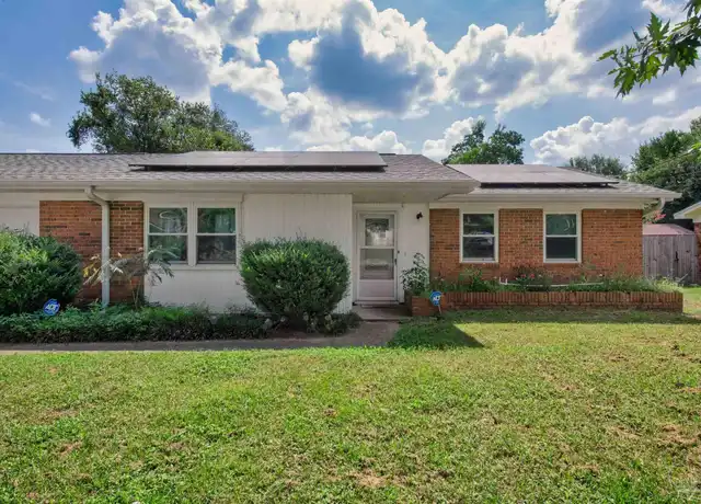 Property at 4910 La Ventana Cir, Pensacola, FL, 32526, 4 beds, 2 baths, [object Object]