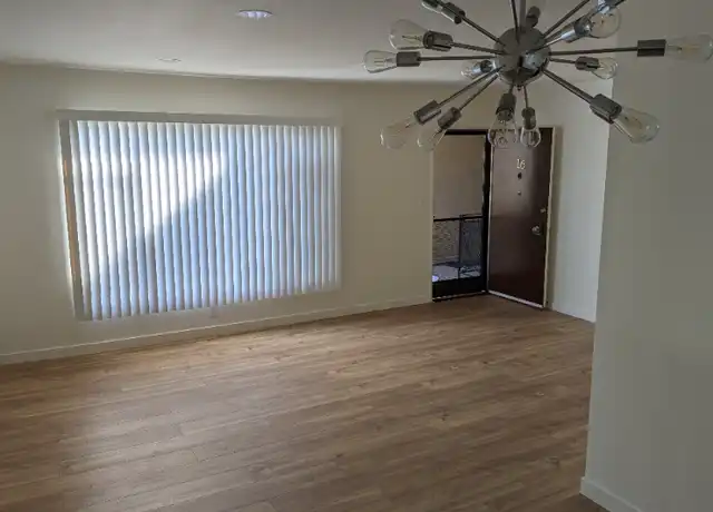 Property at 1118 S Fairfax Ave Unit 16, Los Angeles, CA, 90019, 1 bed, 1 bath, [object Object]