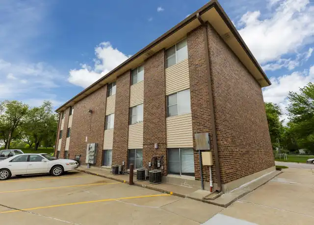 Property at 1701 Burnham St Unit 7, Lincoln, NE, 68502, 2 beds, 1 bath, [object Object]