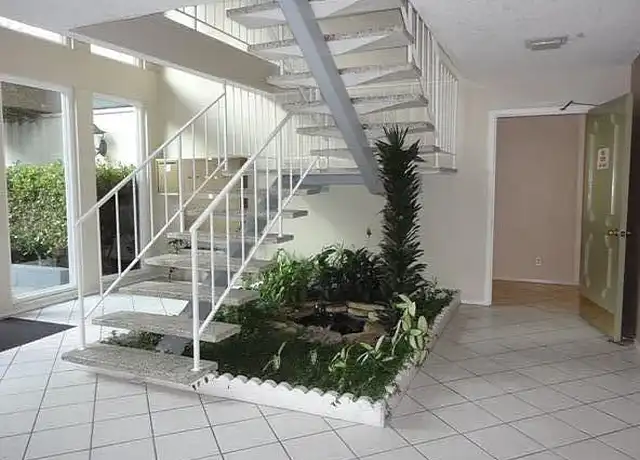 Property at Chateau D'Oro Apartments - 1001 Continentals Way, Belmont, CA, 94002, 1 bed, 1 bath, [object Object]