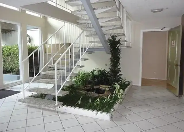 Photo of 1001 Continentals Way, Belmont, CA 94002
