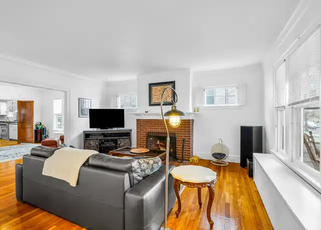 Property at 935 West Blvd Unit 1, Hartford, CT, 06105, 3 beds, 1 bath, [object Object]