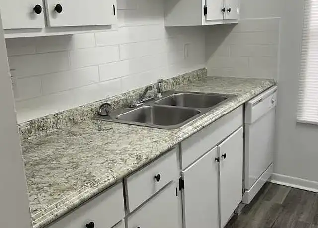 Property at Fitz Carlton Apartments - 157 Perry House Rd, Fitzgerald, GA, 31750, 2 beds, 1 bath, [object Object]