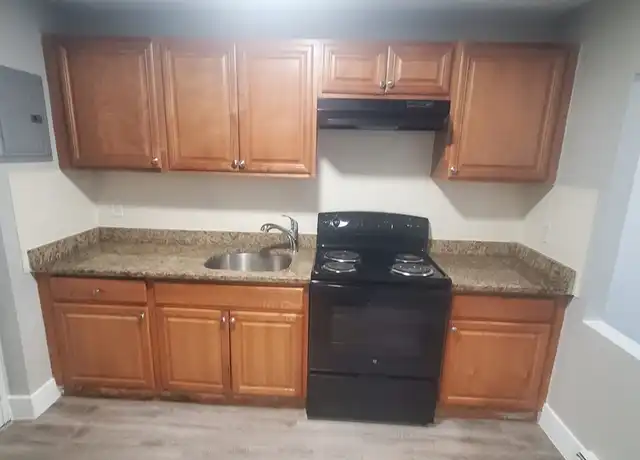 Property at 760 Cummins Hwy Unit 8, Mattapan, MA, 02126, 2 beds, 1 bath, [object Object]