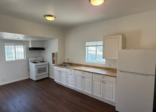Property at 203 Bissell Ave Apt 4, Richmond, CA, 94801, 4 beds, 1 bath, [object Object]
