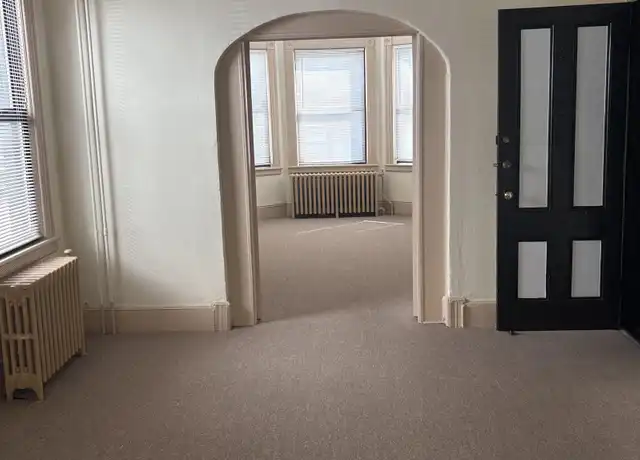 Property at 204 36th St Unit 2, Union City, NJ, 07087, 2 beds, 1 bath, [object Object]