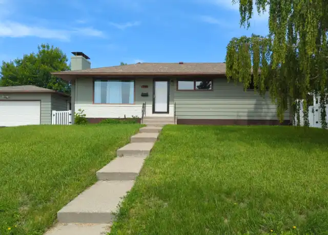Property at 700 Riverview Blvd, Great Falls, MT, 59404, 5 beds, 2 baths, [object Object]
