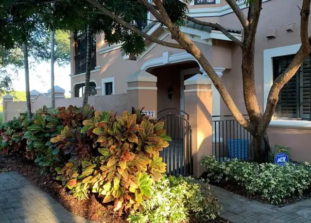 Property at 2727 Center Court Dr, Weston, FL, 33332, 3 beds, 2 baths, [object Object]