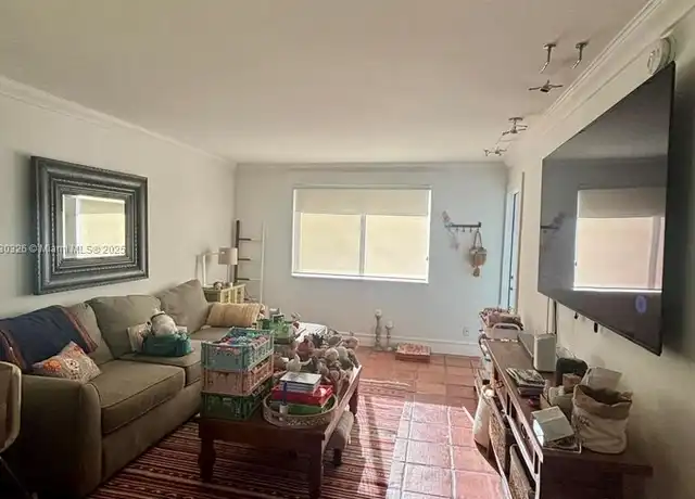 Property at 240 Galen Dr #201, Key Biscayne, FL, 33149, 1 bed, 1 bath, [object Object]