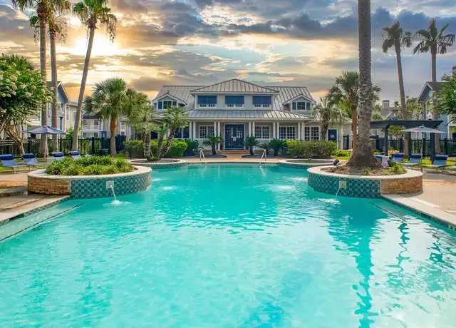 Property at The Moorings - 601 Enterprise Ave, League City, TX, 77573, 1-2 bed, 1-2 bath, [object Object]