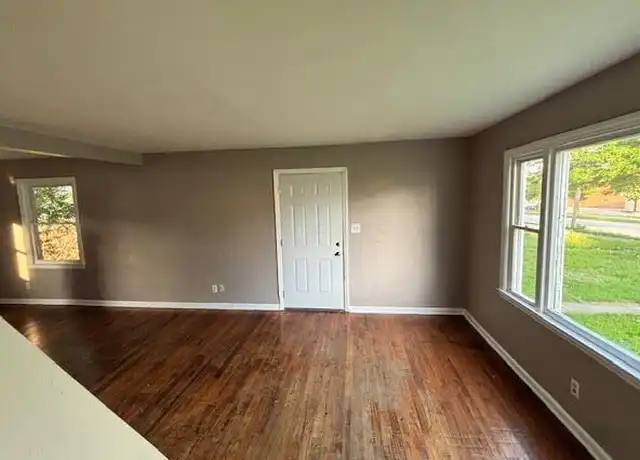 Property at 1338 E 25th Ave, Columbus, OH, 43211, 2 beds, 1 bath, [object Object]
