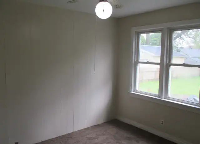 Property at 816 E Harris St, Lansing, MI, 48906, 4 beds, 1 bath, [object Object]