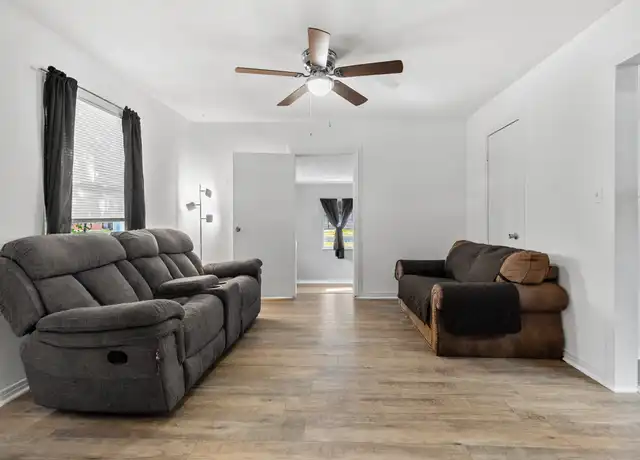 Property at 301 S 7th St, Copperas Cove, TX, 76522, 3 beds, 1 bath, [object Object]
