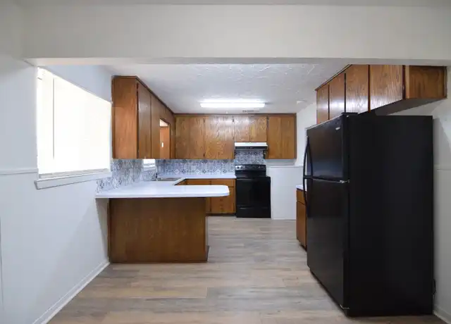 Property at 301 S 7th St, Copperas Cove, TX, 76522, 3 beds, 1 bath, [object Object]