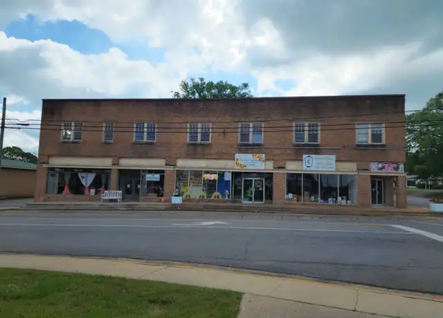 Property at 69040 Main St S, Blountsville, AL, 35031, 1 bed, 1 bath, [object Object]