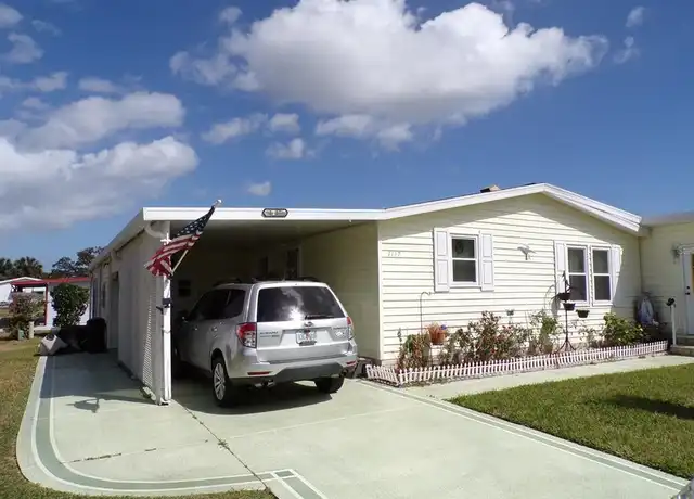 Property at 1117 Paradise Dr, Lady Lake, FL, 32159, 2 beds, 2 baths, [object Object]