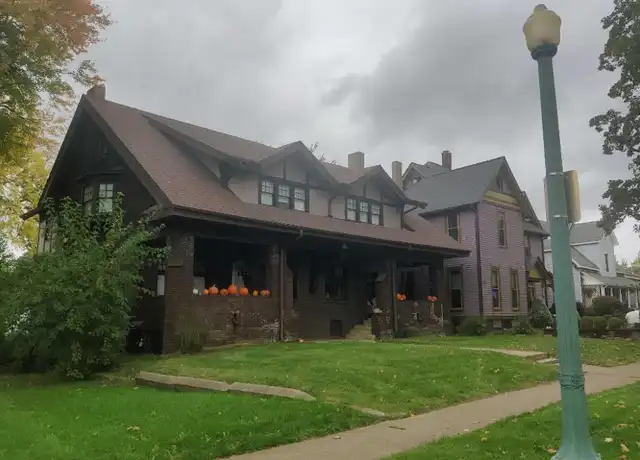 Property at 704 E Main St Unit 704-B, Crawfordsville, IN, 47933, 4 beds, 1 bath, [object Object]