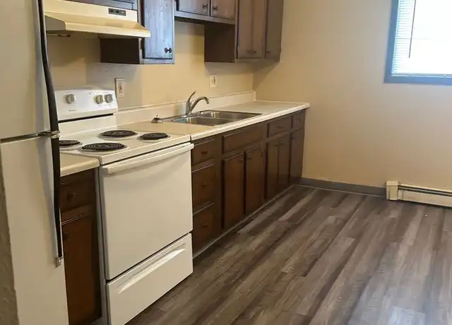 Property at 1601 30th St NW Unit 1607 3, Cedar Rapids, IA, 52405, 1 bed, 1 bath, [object Object]