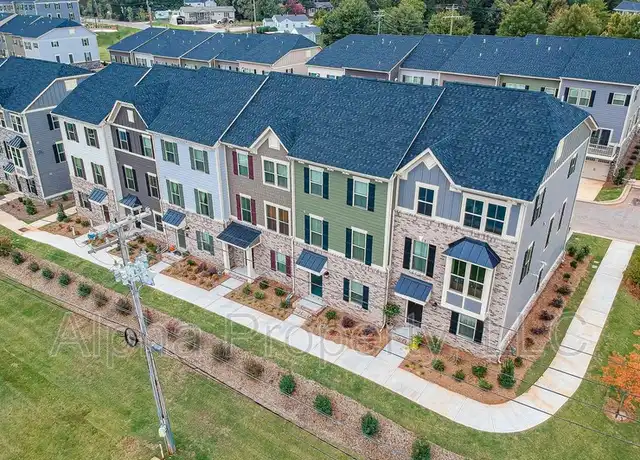 Property at 3 Itasca Dr, Greenville, SC, 29609, 3 beds, 2.5 baths, [object Object]