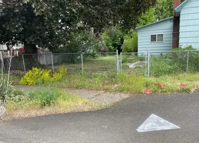 Property at 1323 Y Ave, La Grande, OR, 97850, 3 beds, 2 baths, [object Object]