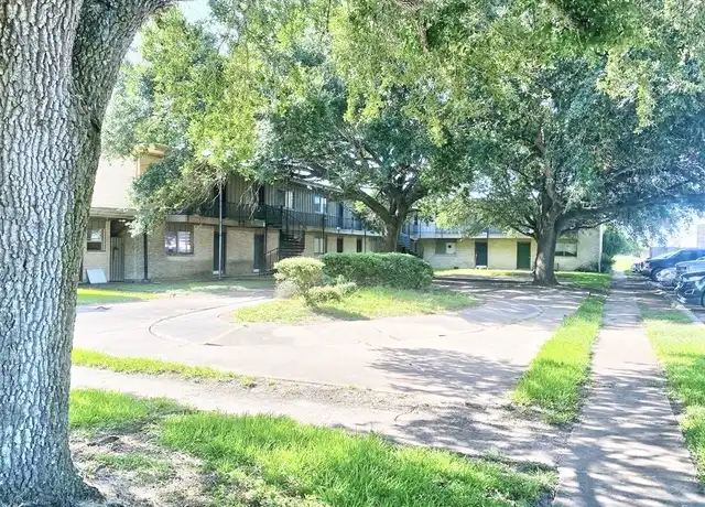 Property at 201 S Kaysie St Unit 12, Angleton, TX, 77515, 2 beds, 1 bath, [object Object]