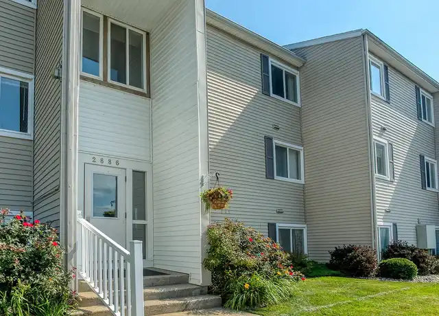 Property at Village Square Apartments - 2890 S 9th St, Kalamazoo, MI, 49009, 1-2 bed, 1 bath, [object Object]