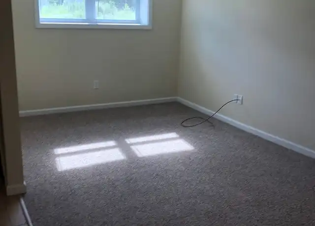 Property at 18-32 Pickett Rd Unit 22, Plainfield, CT, 06374, 2 beds, 1 bath, [object Object]