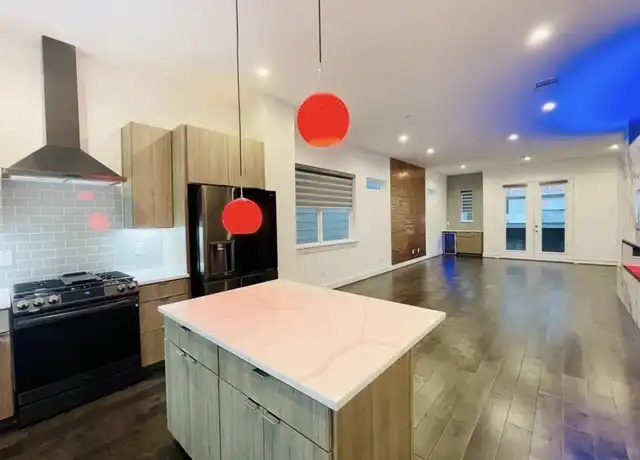 Property at 5855 Dolores St, Houston, TX, 77057, 3 beds, 3.5 baths, [object Object]