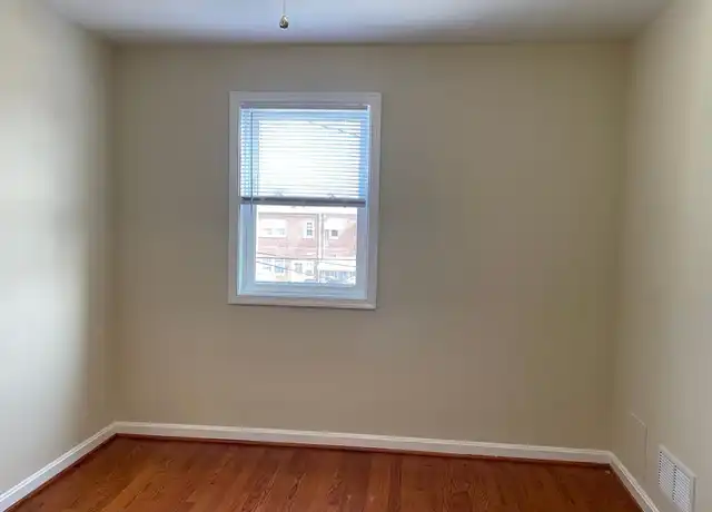 Property at 440 Trappe Rd, Dundalk, MD, 21222, 2 beds, 1 bath, [object Object]