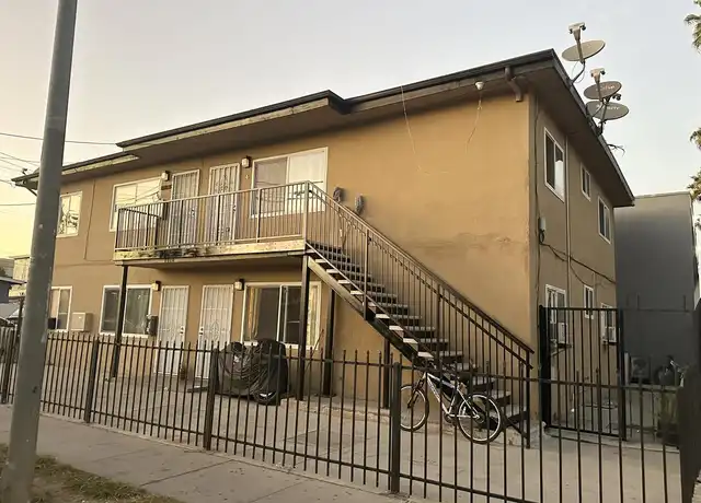Property at 2125 Saturn Ave Unit 3, Huntington Park, CA, 90255, 2 beds, 1 bath, [object Object]