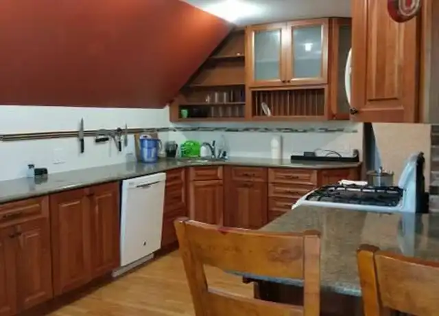Property at 50 White St Unit 3, Somerville, MA, 02144, 4 beds, 1.5 baths, [object Object]
