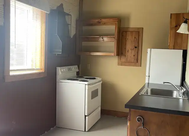 Property at 801 Main St Unit 6, Grandview, MO, 64030, 1 bed, 1 bath, [object Object]
