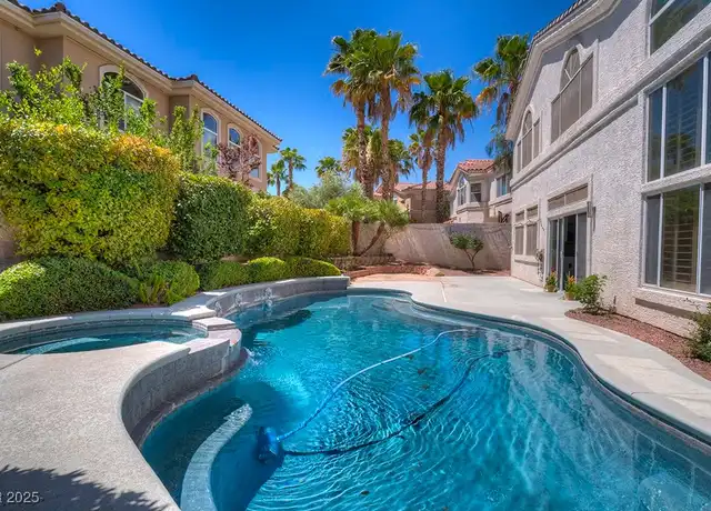 Property at 92 Teton Pines Dr, Henderson, NV, 89074, 4 beds, 3.5 baths, [object Object]