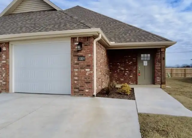 Property at 3005 E Brookview Dr Unit A, Siloam Springs, AR, 72761, 3 beds, 2 baths, [object Object]