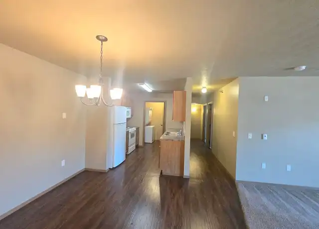Property at 4510 E 53rd St Unit 201, Sioux Falls, SD, 57110, 2 beds, 1 bath, [object Object]