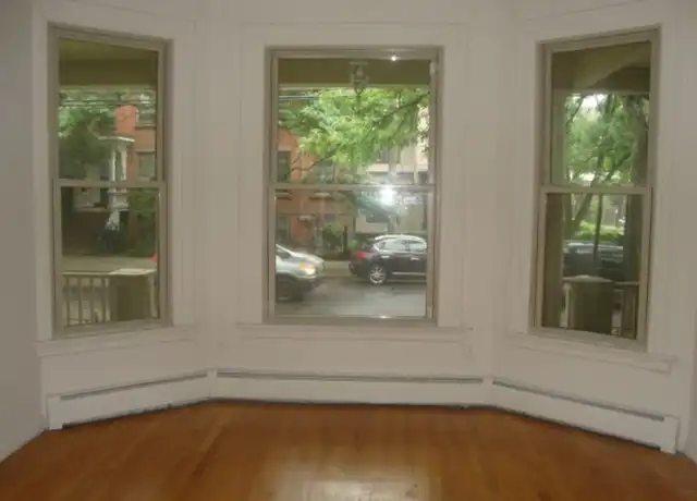 Property at 260 Dwight St Unit B, New Haven, CT, 06511, 3 beds, 1 bath, [object Object]