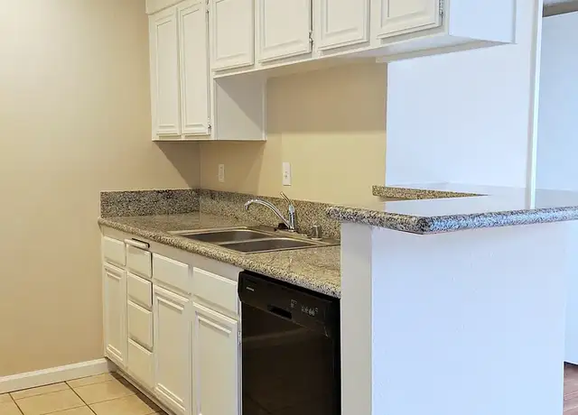 Photo of 428 Hawthorne St, Glendale, CA 91204