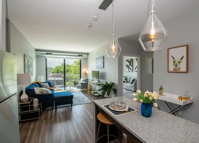 Property at 2301 Ingersoll Ave, Des Moines, IA, 50312, 0 beds, 1 bath, [object Object]
