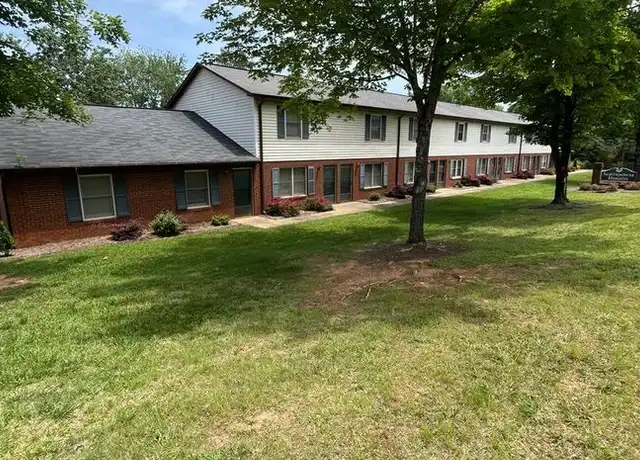 Property at 45 22nd Ave NE Unit 45, Hickory, NC, 28601, 2 beds, 1.5 baths, [object Object]